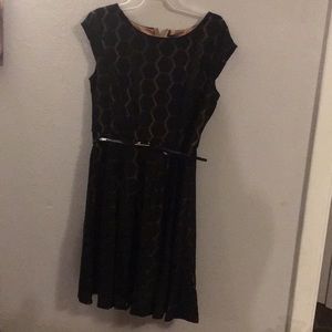 AUM black dress size 8